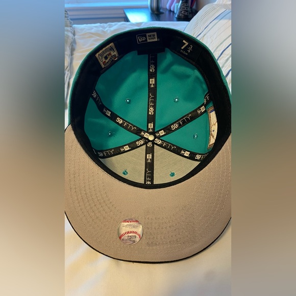Florida Marlins Fitted Cap - Picture 4 of 4